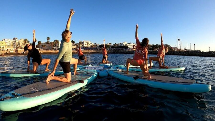 Arguineguín: Stand-up Paddleboard Yoga Class with Instructor - SUP Yoga at Las Marañuelas: why Arguineguín feels made for this