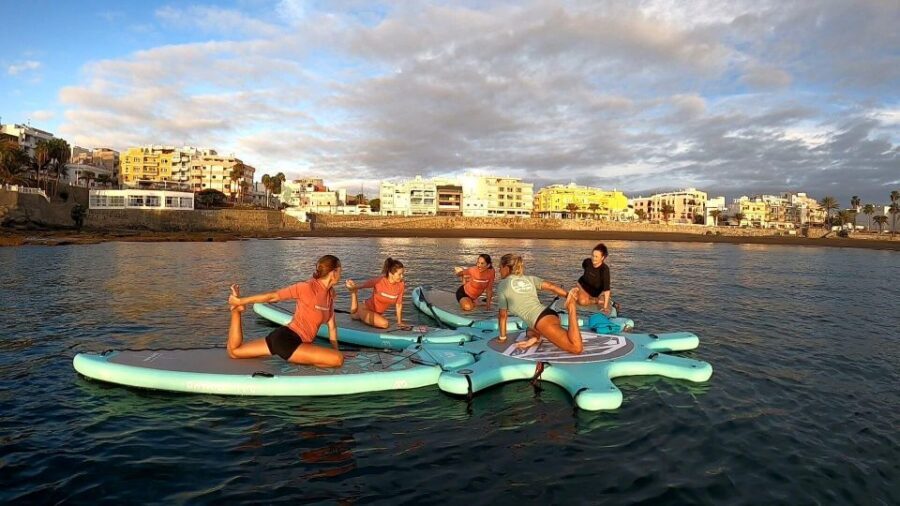 Arguineguín: Stand-up Paddleboard Yoga Class with Instructor - Sunrise at 9:00 vs sunset at 18:30: choosing your mood