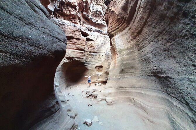Barranco de las Vacas, caves & village by Sky Rebels local guides - Stop 2: Secret caves near Agüimes—why you’d miss them alone