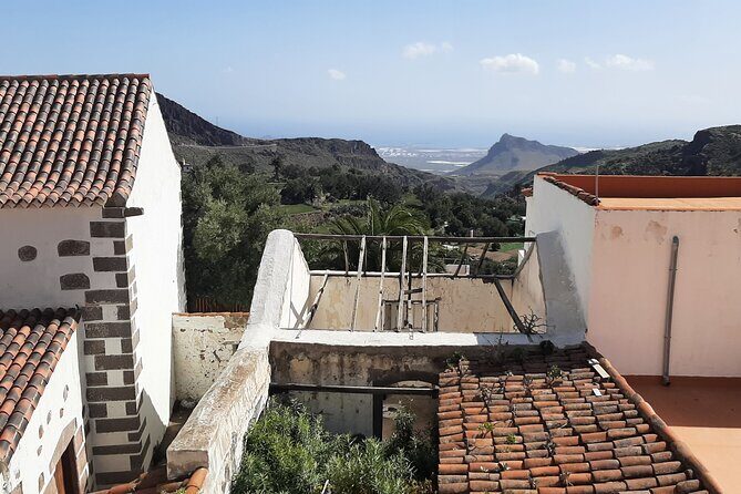 Barranco de las Vacas, caves & village by Sky Rebels local guides - Stop 3: Temisas hamlet—land between valleys and the Canarian way of life
