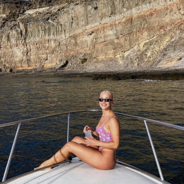 Boat ride from Puerto de Mogán along the coastline to Güigüi - From the Cofradía de Pescadores Mogán to open water