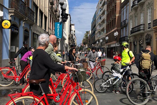 Discover Las Palmas City by Bike in 4 hours - Stop 4: Triana’s pedestrian streets and where locals eat