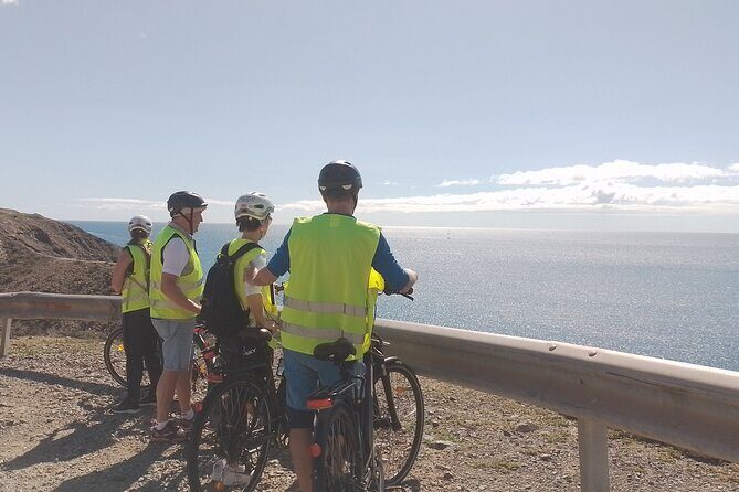 E-Bike Rental 80 km Battery life: Gran Canaria Mountains or Coast - El Faro de Maspalomas and the dunes reserve: iconic sights, ride-friendly reality checks