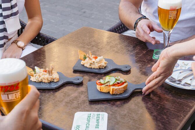 Gourmet Tapas and Wine Tour in the Old Town of Las Palmas - Entering Vegueta by way of tapas (not a museum route)