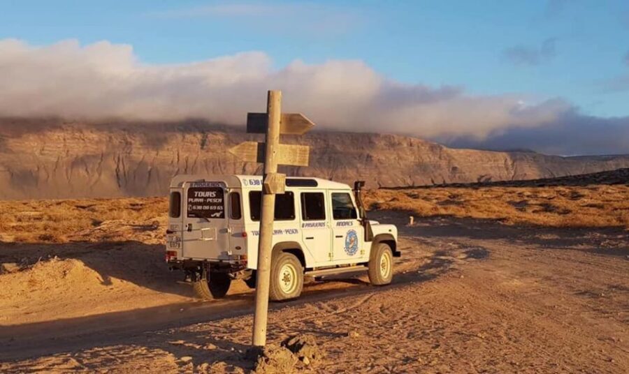 Graciosa Island: Jeep Safari Playa De las Conchas - Why a 1.5-hour Jeep safari makes sense on La Graciosa