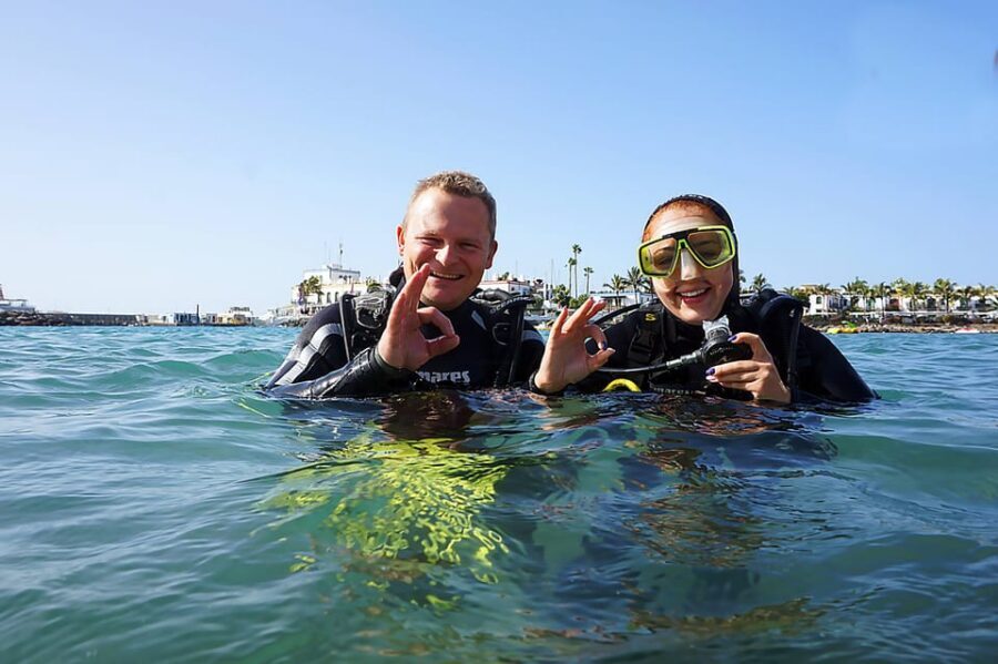 Gran Canaria: Discover Scuba Diving Beginner Program - Pickup, language, and the small-group advantage