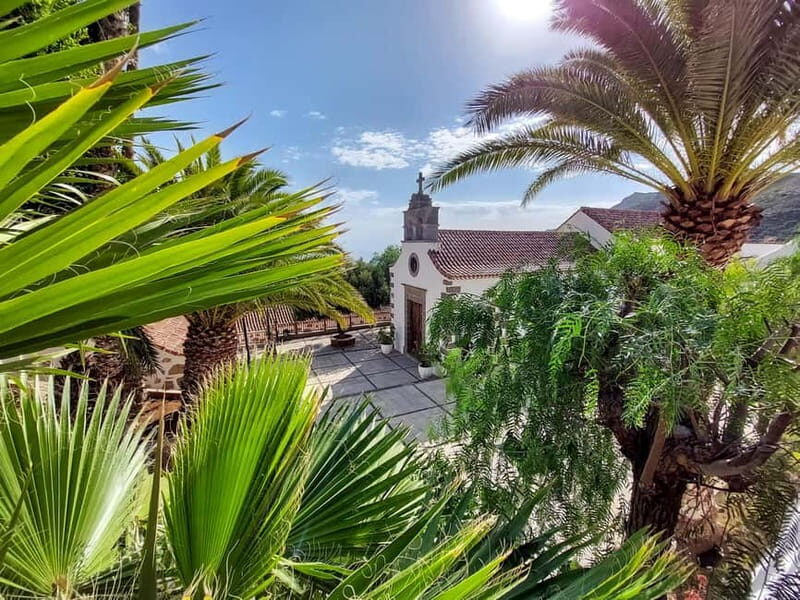 Gran Canaria: Red Gorge, Cave, Oasis Adventure Tour & Picnic - Santa Lucía de Tirajana: a town break plus the taste of the island