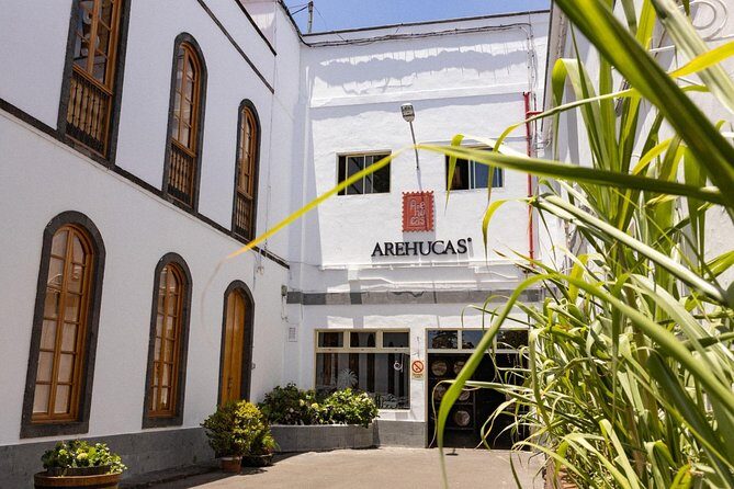 Guided Tour at Ron Arehucas Distillery - Should you book Ron Arehucas with a guide?