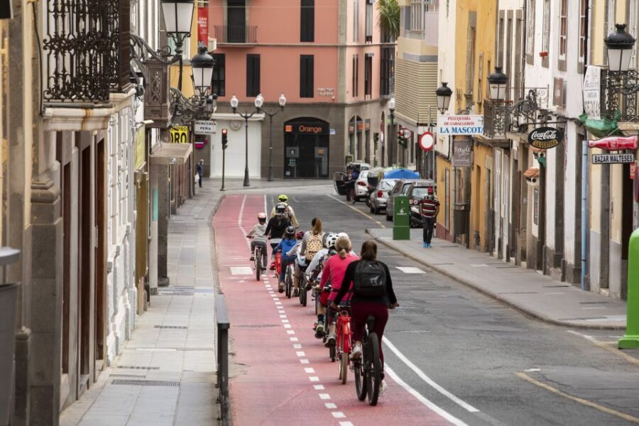 Las Palmas de Gran Canaria: Guided City Tour by Bike - Meeting Point: Poema del Mar Steps and a Red Bicycle