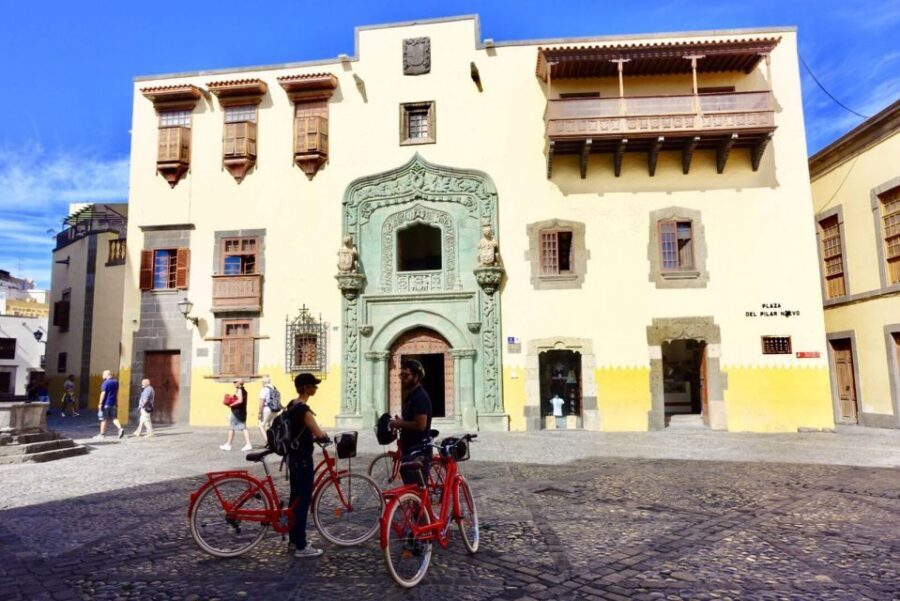 Las Palmas de Gran Canaria: Guided City Tour by Bike - Las Canteras Beach: One of the Best City Beaches