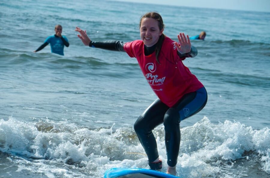 Las Palmas: Learn to Surf with a Special Price for Two Group - Who This Las Palmas Surf Class Is Best For