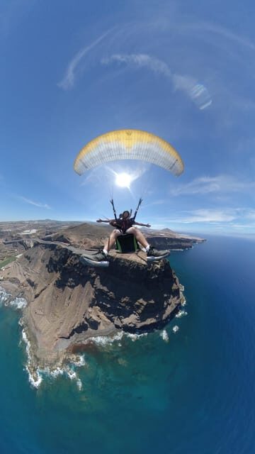 Las Palmas: tandem paragliding flights for everyone - What to bring (and what to skip)