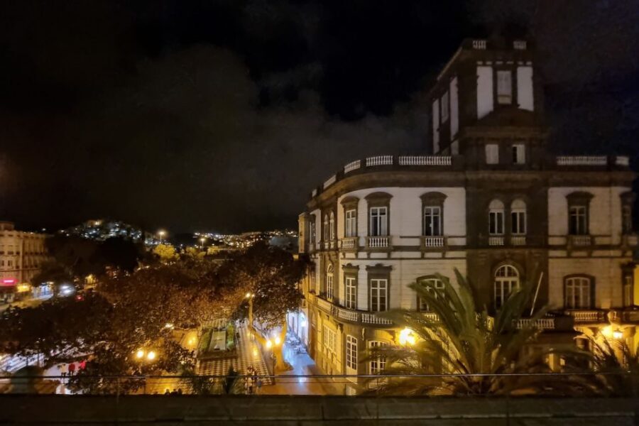 Las Palmas: Tapas and Drinks in the Beauty of the Old City - Drinks, photos, and keeping the night fun after the last tapa