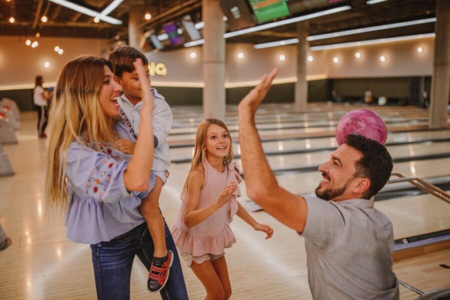 Maspalomas: Bowling Session Entry Ticket at Holiday World - Shoes, Socks, and the Small Costs That Matter