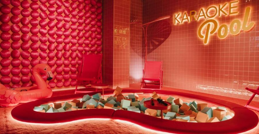Maspalomas: Holiday World Themed Karaoke Room Rental - Key things to know before you book