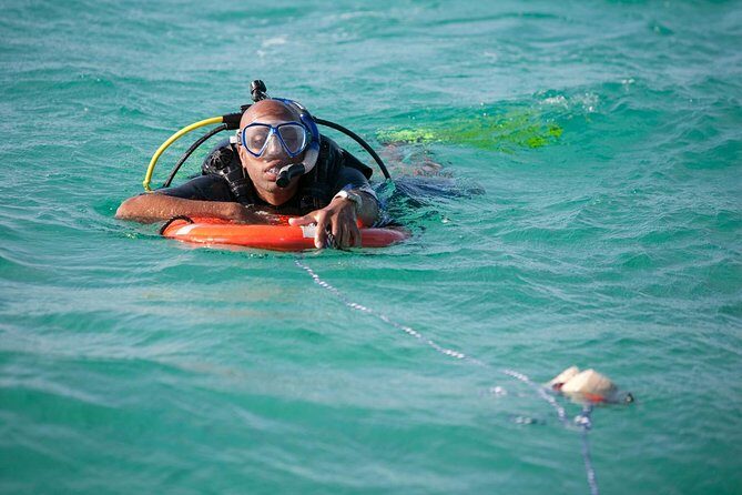 PADI Rescue Diver Course in Gran Canaria - Blue Water’s teaching style: clear, professional, and personal