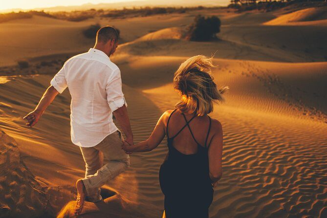 Photoshooting in the Maspalomas Dunes - Jorge’s Approach: Posing Help That Actually Works