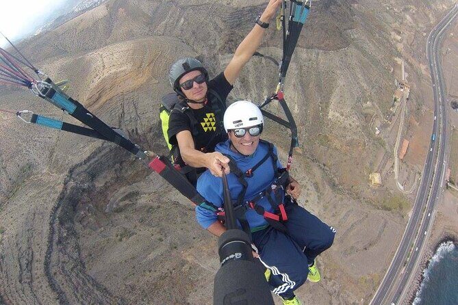 Private Activity Paragliding Flight in Gran Canaria - Skip the crowds: why an aerial view beats the usual lookouts