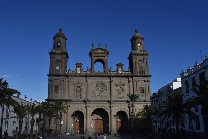 Private Shore Excursion in Gran Canaria - Valle de Agaete: coffee plantation, wine tasting, tapas, and local coffee