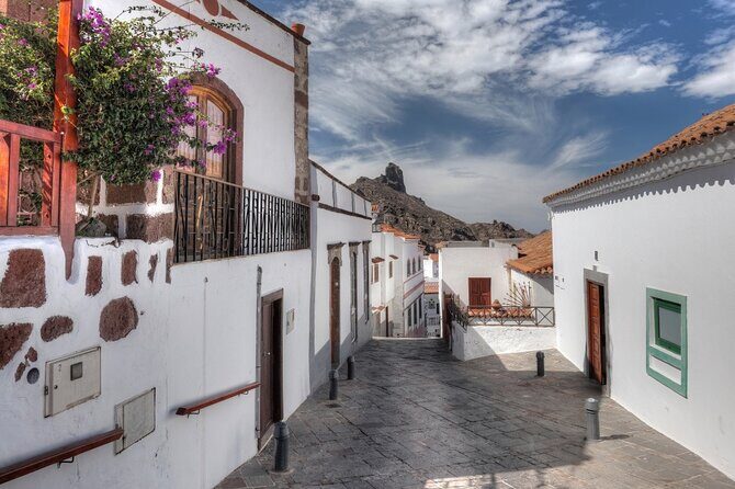 Private shore excursion in Gran Canaria the miniature continent - Stop 5: Tejeda for Almond Flavor and Village Views