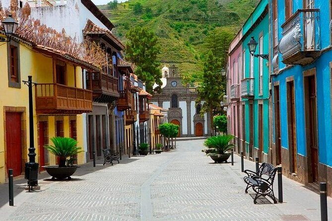 Tour to Arucas, Teror, Aloe Vera farm - Highlights - Teror and the Basilica de la Virgen del Pino: the highlight combo