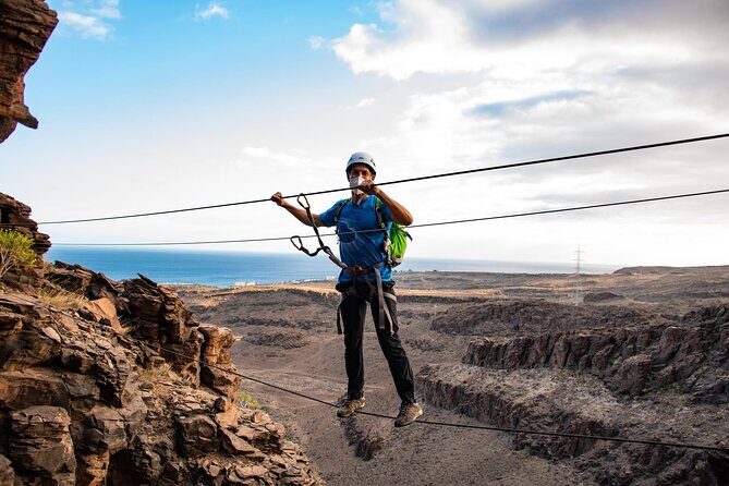 Via Ferrata in Gran Canaria. Vertical adventure park. Small groups - The climb itself: medium difficulty with adrenaline, not chaos